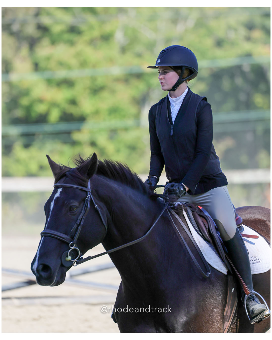Georgia Vernon, Prospect Hill Farm / Bay View / Mt St Charles - Interscholastic Equestrian Association competition - Prospect Hill Farm - Lincoln, RI - September 28 2025 File: ./dir-6-JV-Novice-Equitation-flat-1/250928-interscholastic-equestrian-association-show-prospect-hill-farm-lincoln-ri-september-29-2025-454-296A7449.jpg Georgia Vernon, Prospect Hill Farm / Bay View / Mt St Charles - Interscholastic Equestrian Association competition - Prospect Hill Farm - L…