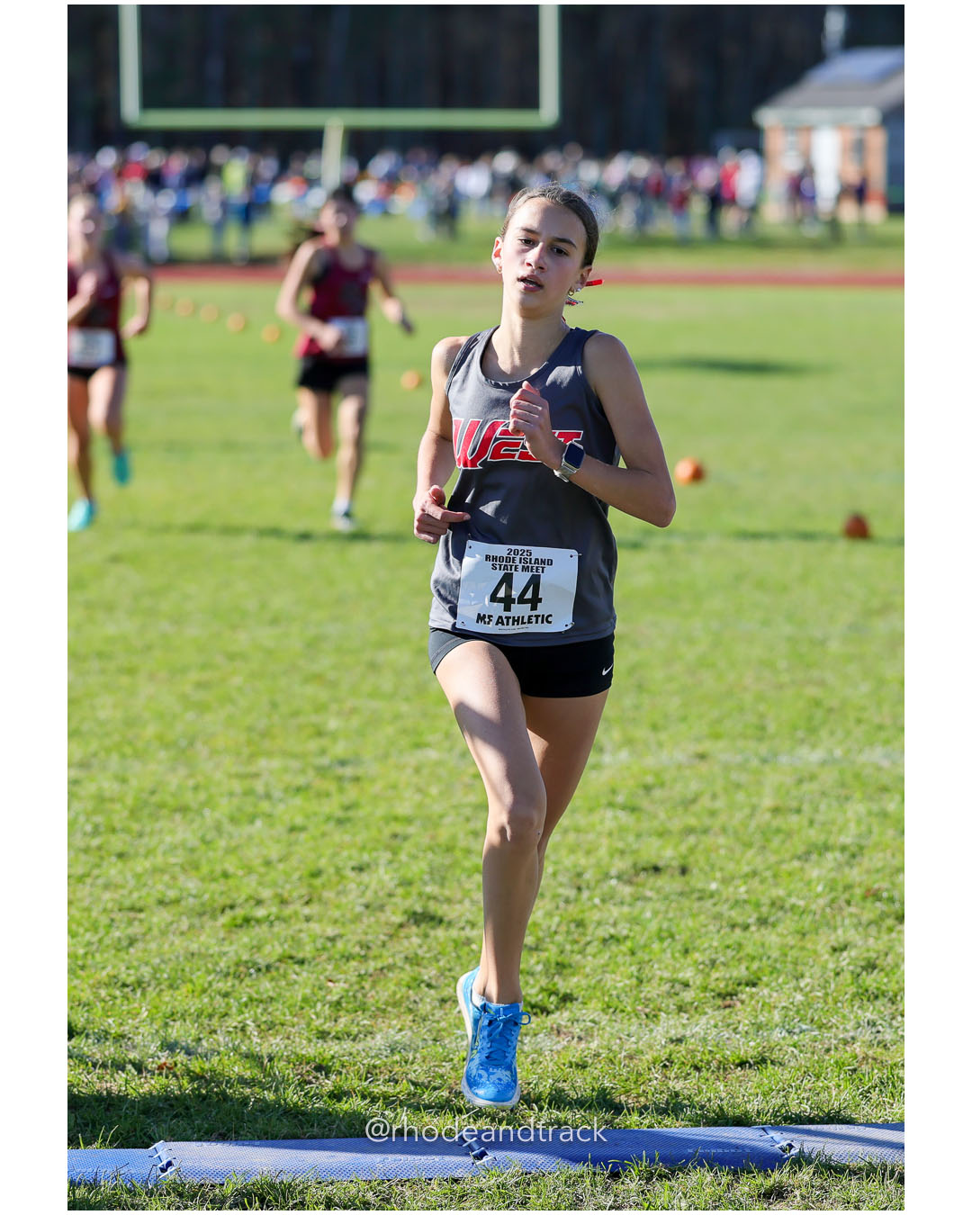 Molly Slinko-Gosetti, Cranston West HS, 20:40.35, 36 - RI Cross Country State Championship - Ponaganset High School - North Scituate, RI - November 1, 2025 File: ./dir-1-Girls-Championship/251101-2025-RI-Cross-Country-State-Championships-Ponaganset-260-296A2911.jpg Molly Slinko-Gosetti, Cranston West HS, 20:40.35, 36 - RI Cross Country State Championship - Ponaganset High School - North Scituate, RI -…