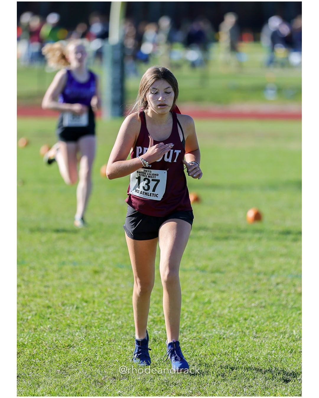 Lia Wendoloski, The Prout School, 23:51.92, 107 - RI Cross Country State Championship - Ponaganset High School - North Scituate, RI - November 1, 2025 File: ./dir-1-Girls-Championship/251101-2025-RI-Cross-Country-State-Championships-Ponaganset-339-296A4595.jpg Lia Wendoloski, The Prout School, 23:51.92, 107 - RI Cross Country State Championship - Ponaganset High School - North Scituate, RI - Novem…