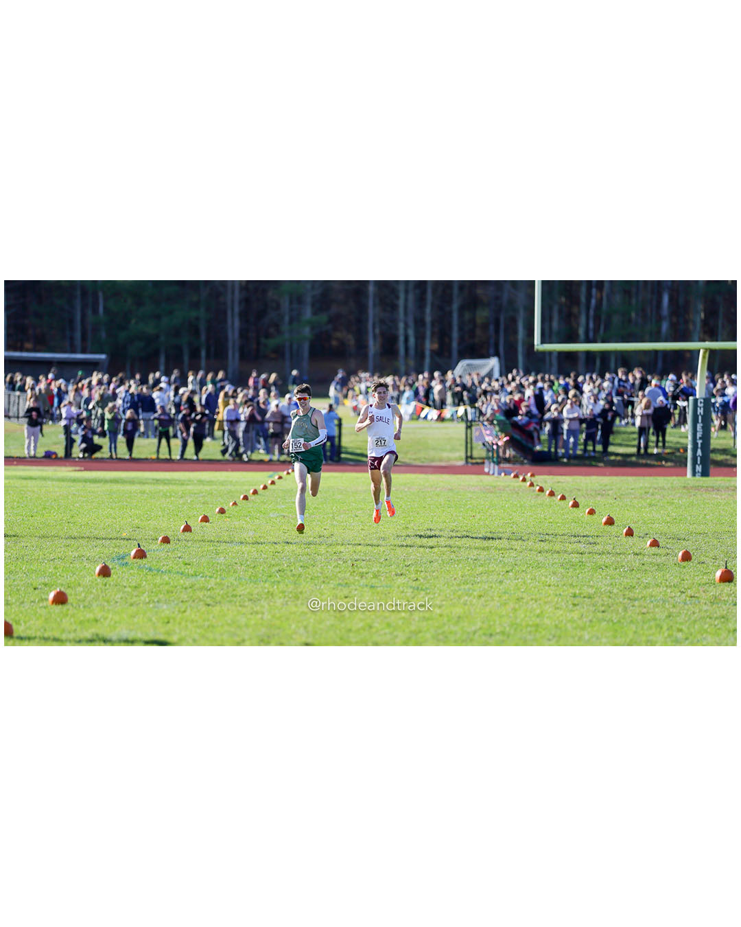 David Hayes, Bishop Hendricken High School, 15:29.01, 3 - Marshall Vernon, La Salle Academy, 15:30.62, 4 - RI Cross Country State Championship - Ponaganset High School - North Scituate, RI - November 1, 2025 File: ./dir-2-Boys-Championship/251101-2025-RI-Cross-Country-State-Championships-Ponaganset-563-296A7372.jpg David Hayes, Bishop Hendricken High School, 15:29.01, 3 - Marshall Vernon, La Salle Academy, 15:30.62, 4 - RI Cross Country State Champions…