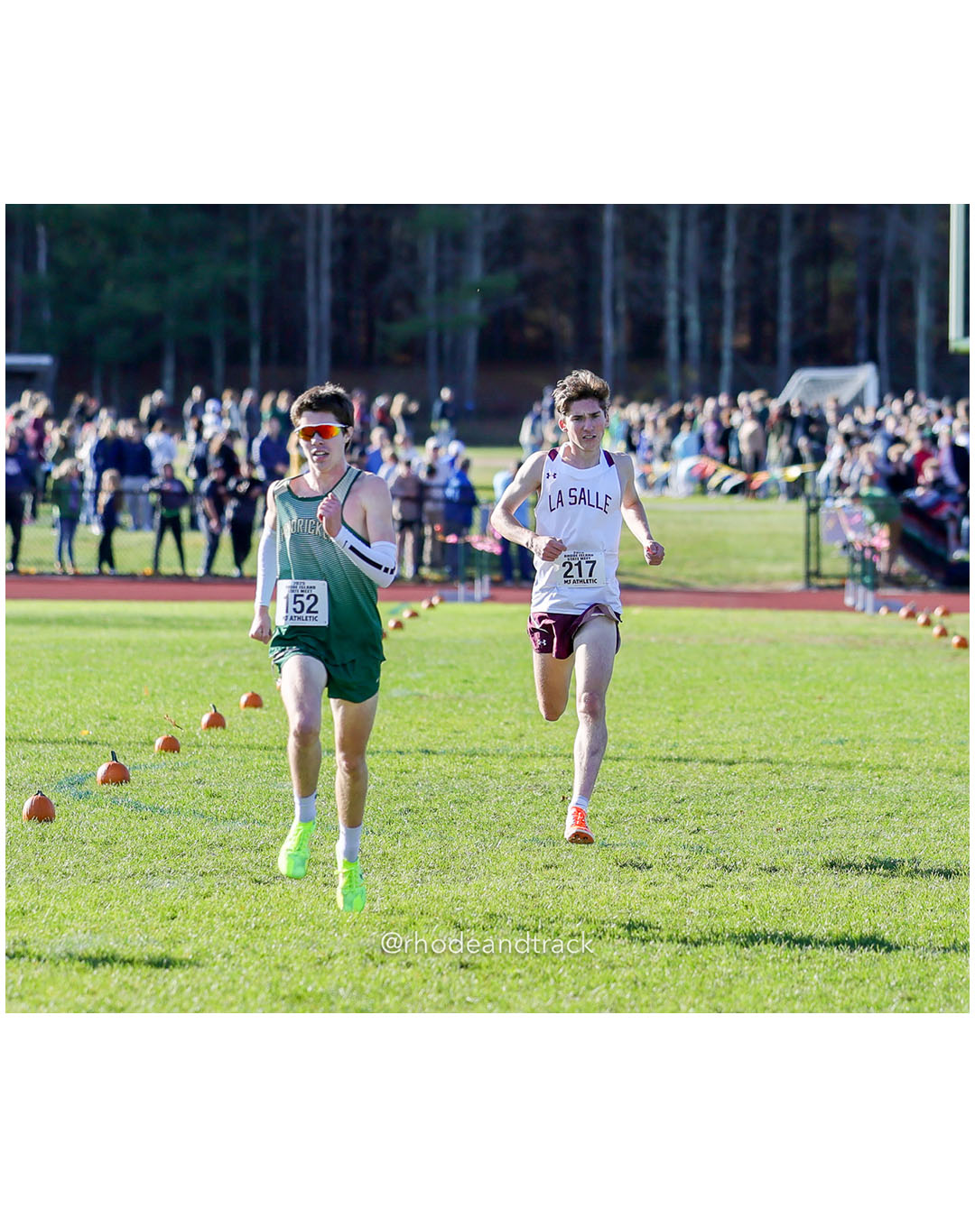 David Hayes, Bishop Hendricken High School, 15:29.01, 3 - Marshall Vernon, La Salle Academy, 15:30.62, 4 - RI Cross Country State Championship - Ponaganset High School - North Scituate, RI - November 1, 2025 File: ./dir-2-Boys-Championship/251101-2025-RI-Cross-Country-State-Championships-Ponaganset-564-296A7467.jpg David Hayes, Bishop Hendricken High School, 15:29.01, 3 - Marshall Vernon, La Salle Academy, 15:30.62, 4 - RI Cross Country State Champions…