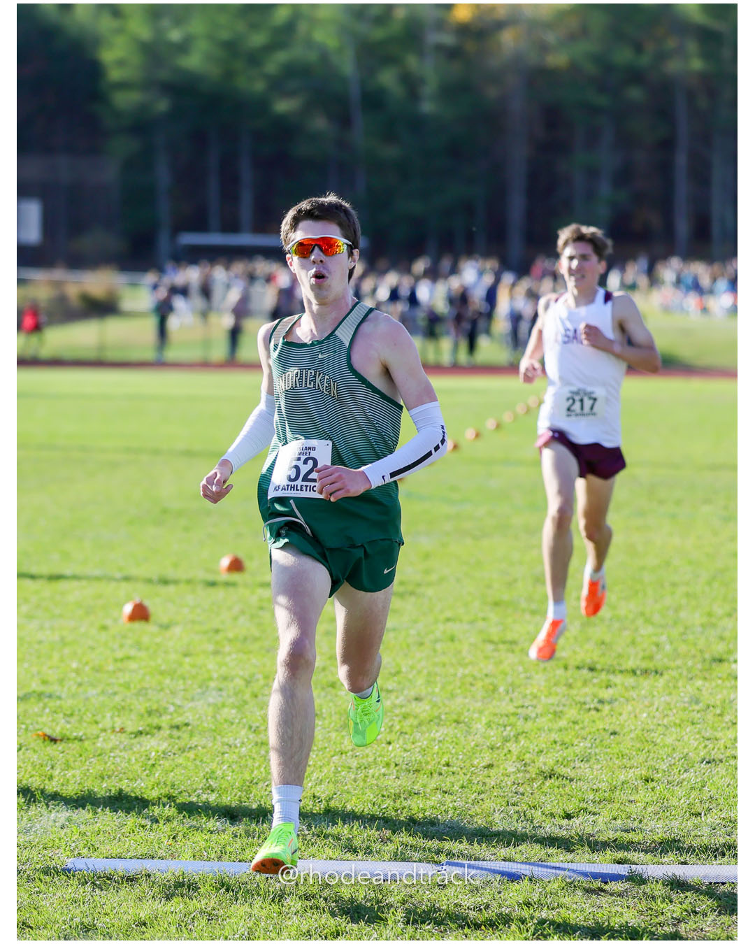 David Hayes, Bishop Hendricken High School, 15:29.01, 3 - Marshall Vernon, La Salle Academy, 15:30.62, 4 - RI Cross Country State Championship - Ponaganset High School - North Scituate, RI - November 1, 2025 File: ./dir-2-Boys-Championship/251101-2025-RI-Cross-Country-State-Championships-Ponaganset-566-296A7550.jpg David Hayes, Bishop Hendricken High School, 15:29.01, 3 - Marshall Vernon, La Salle Academy, 15:30.62, 4 - RI Cross Country State Champions…