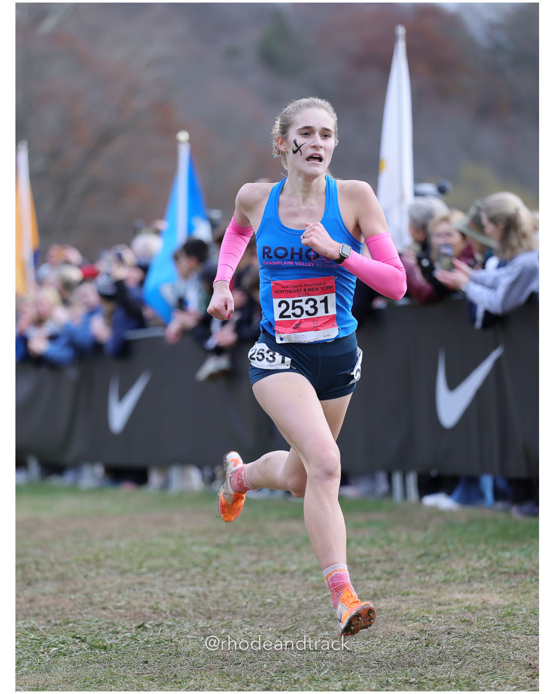 Lydia Donahue, Champlain XC Club - Nike Cross Regionals NXR - Northeast - Bowdoin Park - Wappingers Falls NY - November 22, 2025 File: ./251122-2025-NXR-NE-NY-Federation-Championships-Bowdoin-Park-295-296A1316.jpg Lydia Donahue, Champlain XC Club - Nike Cross Regionals NXR - Northeast - Bowdoin Park - Wappingers Falls NY - November 22, 2025 – Nike Cro…
