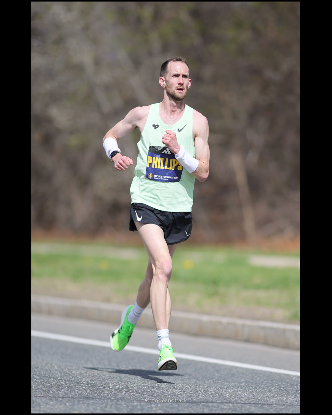 260420 2026 Boston Marathon 107 296A7085 File: ./260420-2026-Boston-Marathon-107-296A7085.jpg 260420 2026 Boston Marathon 107 296A7085 – 2026 Boston Marathon – Apr 20, 2026 – Route 135, Natick, MA 01760 – bib #107