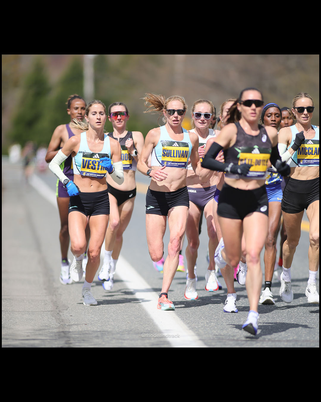260420 2026 Boston Marathon 124 296A7349 File: ./260420-2026-Boston-Marathon-124-296A7349.jpg 260420 2026 Boston Marathon 124 296A7349 – 2026 Boston Marathon – Apr 20, 2026 – Route 135, Natick, MA 01760 – bib #124