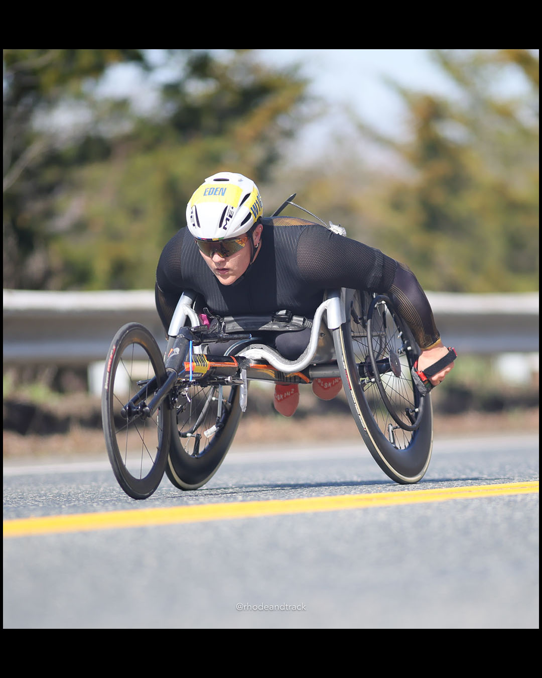 260420 2026 Boston Marathon 17 296A5232 – 2026 Boston Marathon – Apr 20, 2026 – Route 135, Natick, MA 01760 – bib #17