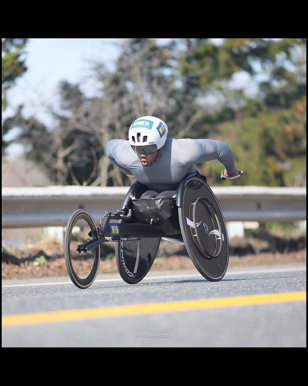 260420 2026 Boston Marathon 20 296A5283 – 2026 Boston Marathon – Apr 20, 2026 – Route 135, Natick, MA 01760 – bib #20