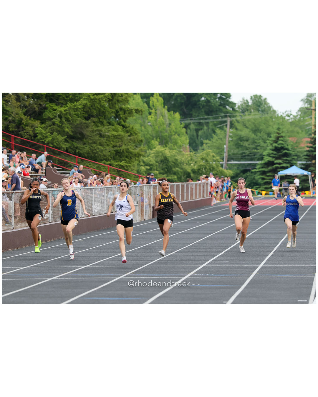 Rose Couto, Moses Brown School, 10 - Kate Pearse, Barrington High School, 11 - Jezayah Gomes, Central High School, 10 - Ellie Gagnon, North Kingstown High School, 10 - Chatham Wood, Scituate High School, 11 - Olivia Tucker, La Salle Academy, 10 - 2026 RI Outdoor Track and Field State Championships - Brown Stadium - Providence, Rhode Island - June 06, 2026 File: ./dir-200m/260606-2026-RI-Outdoor-Track-And-Field-State-Championships-Brown-808-296A4881.jpg Rose Couto, Moses Brown School, 10 - Kate Pearse, Barrington High School, 11 - Jezayah Gomes, Central High School, 10 - Ellie Gagnon, North…