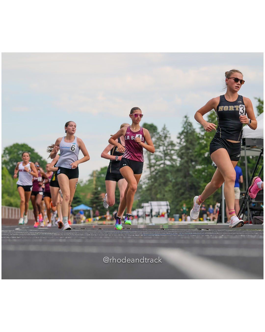 Stella Pelagio, La Salle Academy, 10 - Lucy Stowe, North Kingstown High School, 11 - Anna Bianchi, Cumberland, 11 - 2026 RI Outdoor Track and Field State Championships - Brown Stadium - Providence, Rhode Island - June 06, 2026 File: ./dir-3000m/260606-2026-RI-Outdoor-Track-And-Field-State-Championships-Brown-849-296A6629.jpg Stella Pelagio, La Salle Academy, 10 - Lucy Stowe, North Kingstown High School, 11 - Anna Bianchi, Cumberland, 11 - 2026 RI Outdoor Track a…