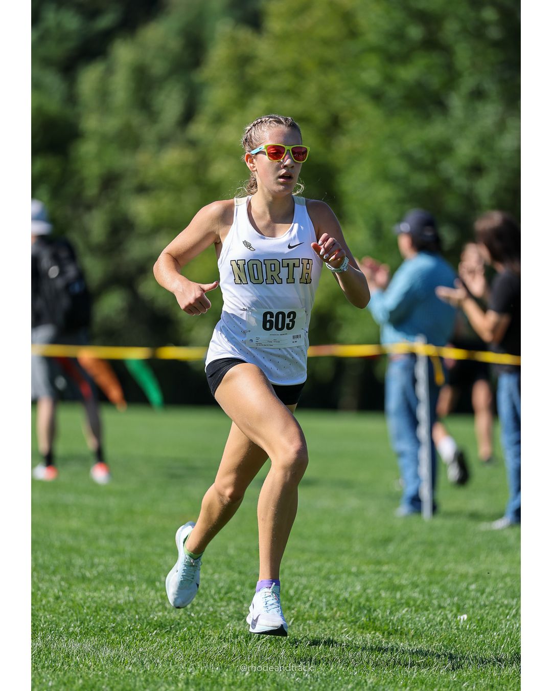 #603 Mackenzie Baker, North Kingstown High School, 5k Run - Girls (Roy), P8, 21:31.76 - #603 Mackenzie Baker, North Kingstown High School, 5k Run - Girls (Roy), P8, 21:31.76 - 2026 Injury Fund Carnival XC - Deerfield Park - Greenville, Rhode Island - September 05, 2026 File: ./dir-2-5k_Run-Girls-Roy/260905-2026-injury-fund-xc-deerfield-park-226-398A5612.jpg #603 Mackenzie Baker, North Kingstown High School, 5k Run - Girls (Roy), P8, 21:31.76 - #603 Mackenzie Baker, North Kingstown High School,…