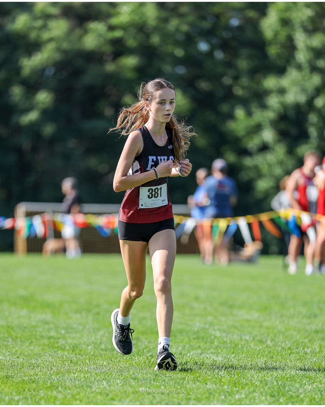 #381 Eliana Archambault, Exeter-West Greenwich Regional, 5k Run - Girls (Roy), P56, 28:02.66 - #381 Eliana Archambault, Exeter-West Greenwich Regional, 5k Run - Girls (Roy), P56, 28:02.66 - 2026 Injury Fund Carnival XC - Deerfield Park - Greenville, Rhode Island - September 05, 2026 File: ./dir-2-5k_Run-Girls-Roy/260905-2026-injury-fund-xc-deerfield-park-275-398A6364.jpg #381 Eliana Archambault, Exeter-West Greenwich Regional, 5k Run - Girls (Roy), P56, 28:02.66 - #381 Eliana Archambault, Exeter-West Greenwi…