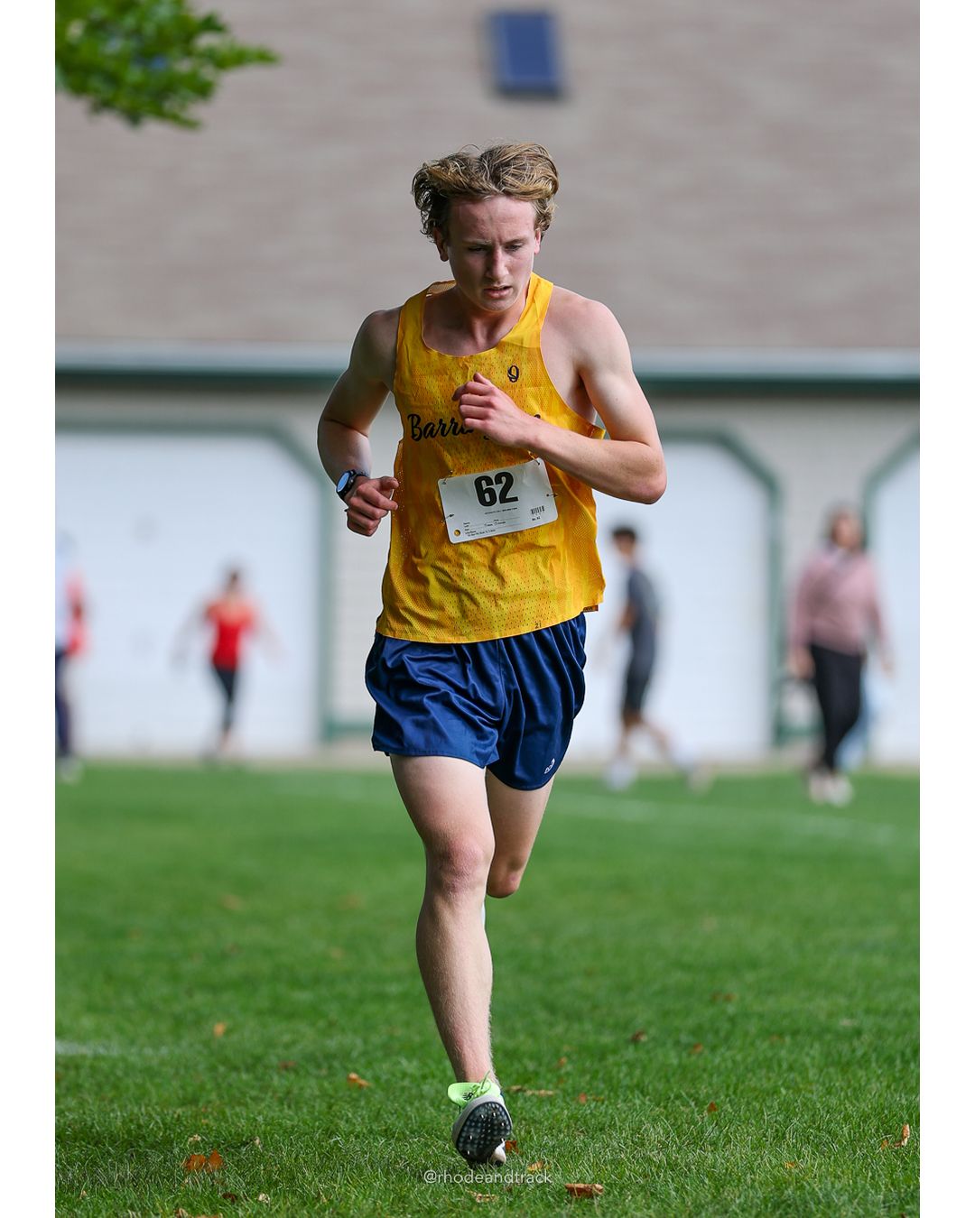 #62 Finn Sullivan, Barrington High School, 5k Run - Boys (K Johnston), P14, 17:48.44 - #62 Finn Sullivan, Barrington High School, 5k Run - Boys (K Johnston), P14, 17:48.44 - 2026 Injury Fund Carnival XC - Deerfield Park - Greenville, Rhode Island - September 05, 2026 File: ./dir-3-5k_Run-Boys-K_Johnston/260905-2026-injury-fund-xc-deerfield-park-346-398A7058.jpg #62 Finn Sullivan, Barrington High School, 5k Run - Boys (K Johnston), P14, 17:48.44 - #62 Finn Sullivan, Barrington High School, 5k Run -…