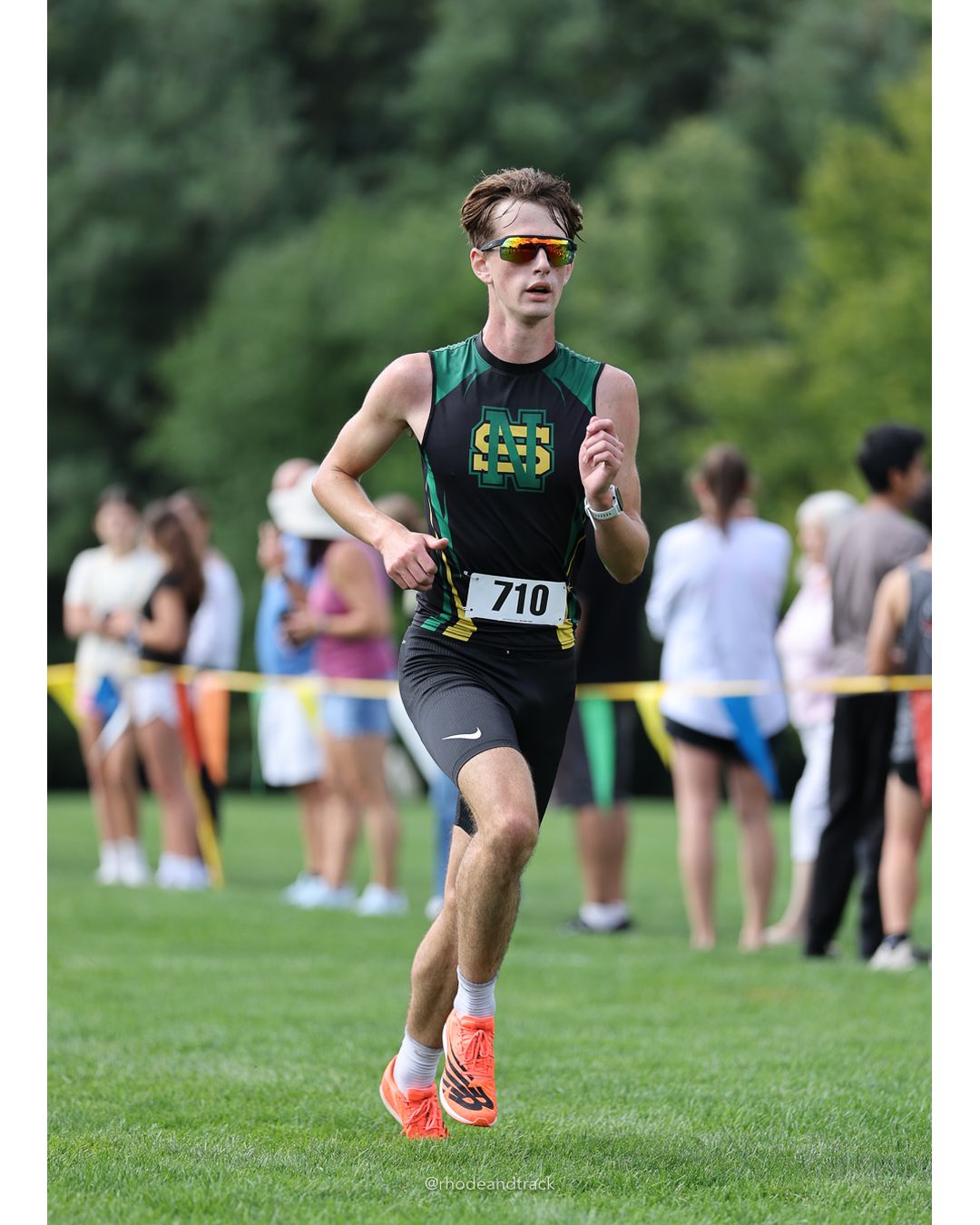 #710 Derek Mallon, North Smithfield High School, 5k Run - Boys (K Johnston), P24, 18:36.58 - #710 Derek Mallon, North Smithfield High School, 5k Run - Boys (K Johnston), P24, 18:36.58 - 2026 Injury Fund Carnival XC - Deerfield Park - Greenville, Rhode Island - September 05, 2026 File: ./dir-3-5k_Run-Boys-K_Johnston/260905-2026-injury-fund-xc-deerfield-park-413-398A8252.jpg #710 Derek Mallon, North Smithfield High School, 5k Run - Boys (K Johnston), P24, 18:36.58 - #710 Derek Mallon, North Smithfield High Schoo…