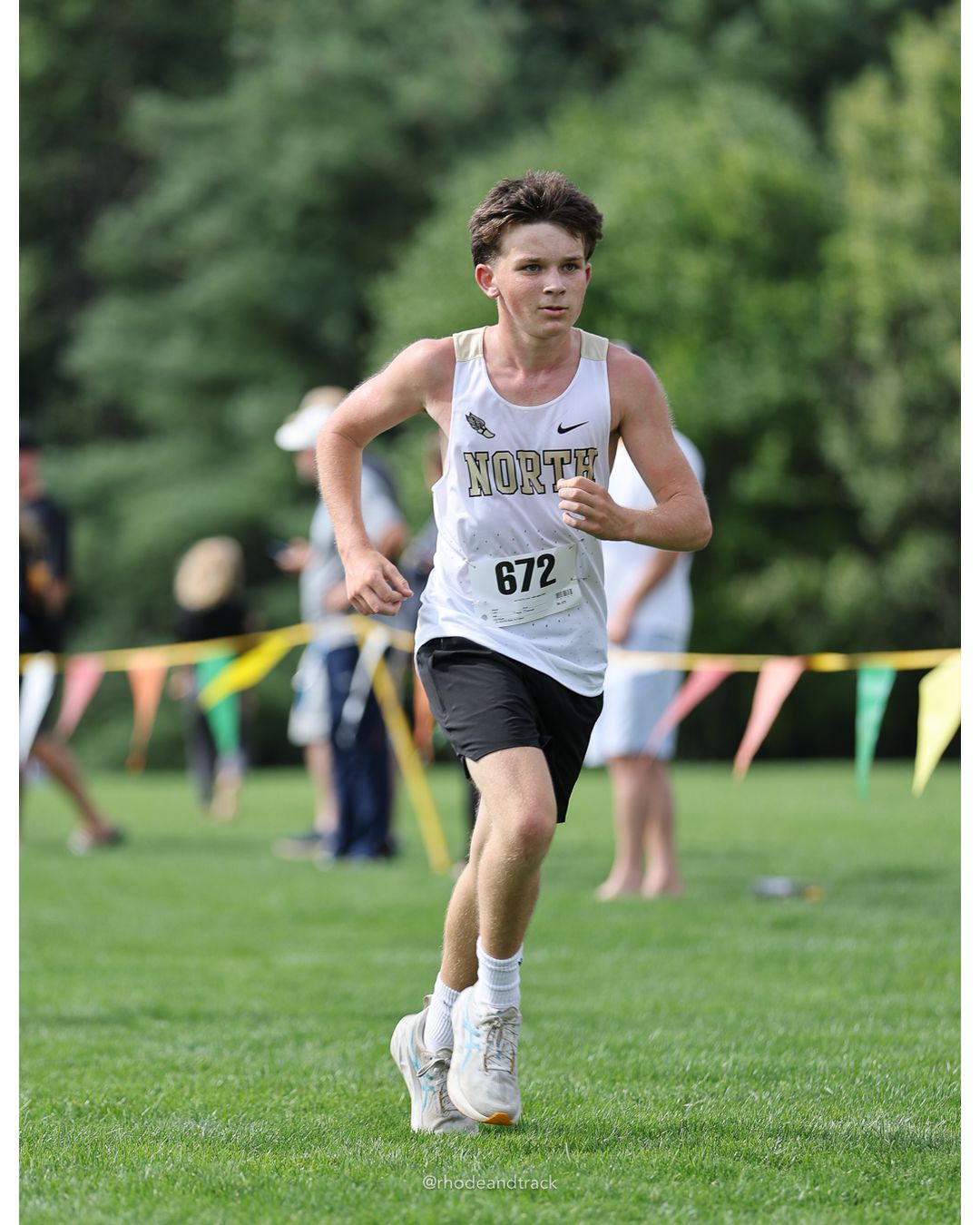 #672 Duncan Robertson, North Kingstown High School, 5k Run - Boys (K Johnston), P84, 21:49.94 - #672 Duncan Robertson, North Kingstown High School, 5k Run - Boys (K Johnston), P84, 21:49.94 - 2026 Injury Fund Carnival XC - Deerfield Park - Greenville, Rhode Island - September 05, 2026 File: ./dir-3-5k_Run-Boys-K_Johnston/260905-2026-injury-fund-xc-deerfield-park-474-398A9025.jpg #672 Duncan Robertson, North Kingstown High School, 5k Run - Boys (K Johnston), P84, 21:49.94 - #672 Duncan Robertson, North Kingstown High…