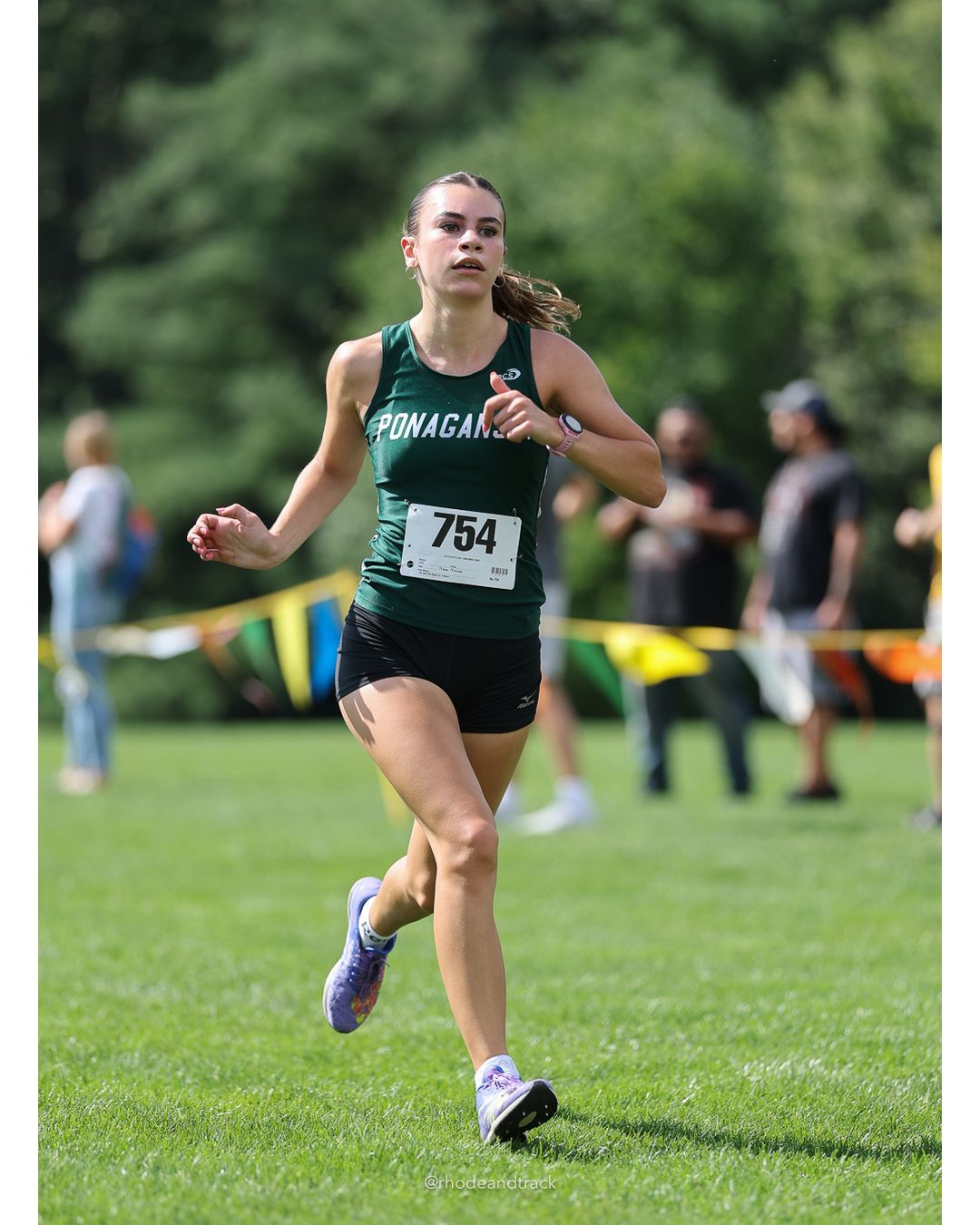 #754 Madison Ourique, Ponaganset High School, 5k Run - Girls (Hindley), P10, 21:55.46 - #754 Madison Ourique, Ponaganset High School, 5k Run - Girls (Hindley), P10, 21:55.46 - 2026 Injury Fund Carnival XC - Deerfield Park - Greenville, Rhode Island - September 05, 2026 File: ./dir-4-5k_Run-Girls-Hindley/260905-2026-injury-fund-xc-deerfield-park-626-398A1525.jpg #754 Madison Ourique, Ponaganset High School, 5k Run - Girls (Hindley), P10, 21:55.46 - #754 Madison Ourique, Ponaganset High School, 5k Ru…