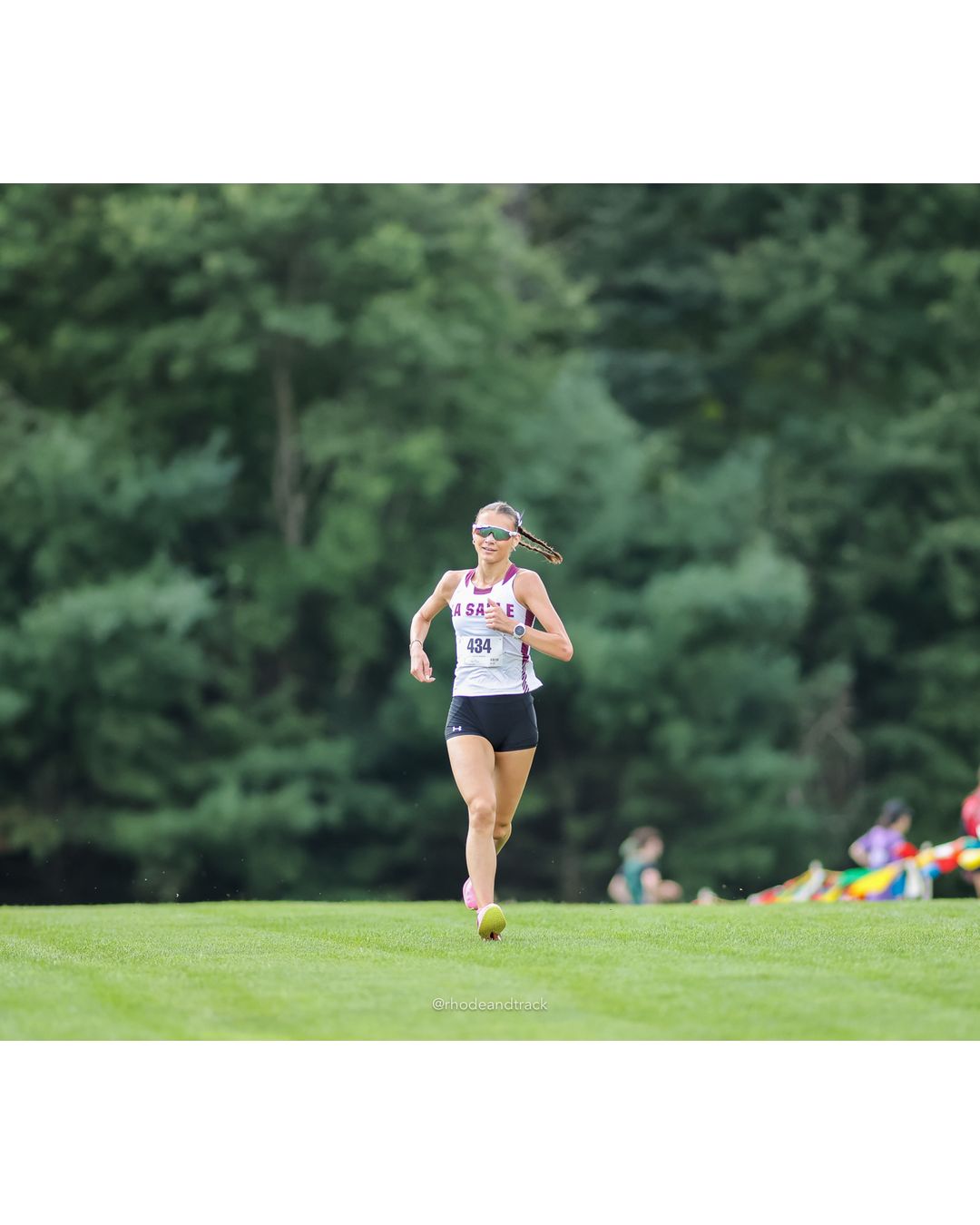 #434 Alyssa Parenteau, La Salle Academy, 5k Run - Girls (Hindley), P1, 19:17.34 - #434 Alyssa Parenteau, La Salle Academy, 5k Run - Girls (Hindley), P1, 19:17.34 - 2026 Injury Fund Carnival XC - Deerfield Park - Greenville, Rhode Island - September 05, 2026 File: ./dir-4-5k_Run-Girls-Hindley/260905-2026-injury-fund-xc-deerfield-park-649-8P0A0424.jpg #434 Alyssa Parenteau, La Salle Academy, 5k Run - Girls (Hindley), P1, 19:17.34 - #434 Alyssa Parenteau, La Salle Academy, 5k Run - Girls (…