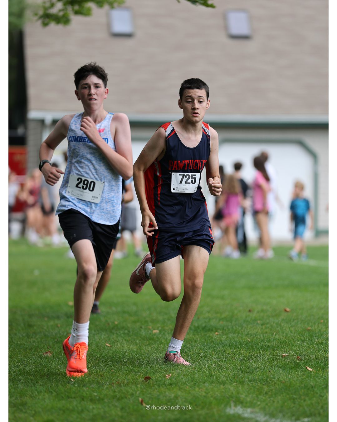#290 Luke Conroy, Cumberland, 4k Run - Boys (Dwyer), P72, 19:07.13; #725 Luke Cabral, Pawtucket Co-op, 4k Run - Boys (Dwyer), P67, 18:47.91 - #290 Luke Conroy, Cumberland, 4k Run - Boys (Dwyer), P72, 19:07.13; #725 Luke Cabral, Pawtucket Co-op, 4k Run - Boys (Dwyer), P67, 18:47.91 - 2026 Injury Fund Carnival XC - Deerfield Park - Greenville, Rhode Island - September 05, 2026 File: ./dir-5-4k_Run-Boys-Dwyer/260905-2026-injury-fund-xc-deerfield-park-757-398A3146_1.jpg #290 Luke Conroy, Cumberland, 4k Run - Boys (Dwyer), P72, 19:07.13; #725 Luke Cabral, Pawtucket Co-op, 4k Run - Boys (Dwyer), P67, 18:47.91…