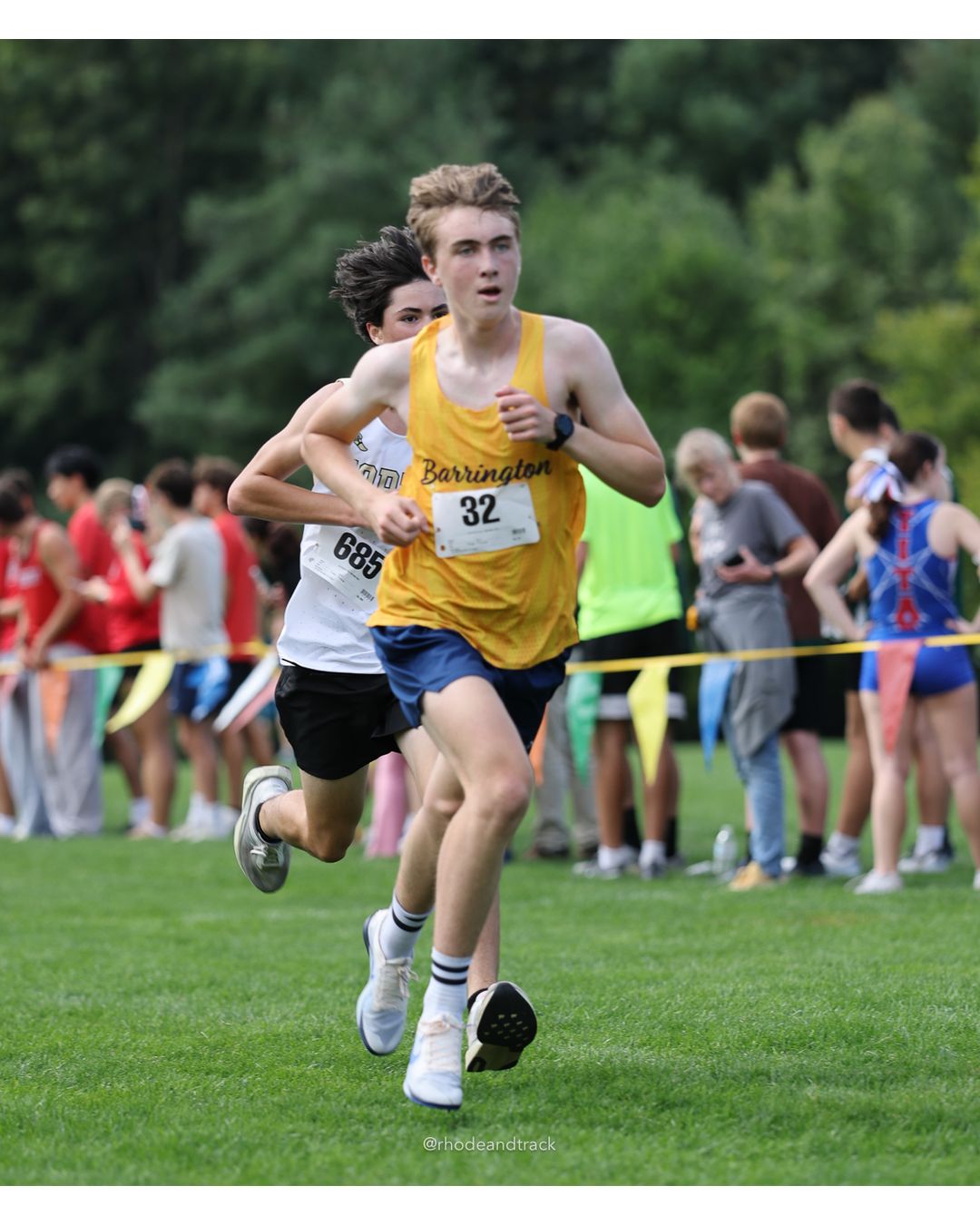 #685 Brenton Zagryn, North Kingstown High School, 4k Run - Boys (Dwyer), P32, 17:29.03; #32 Brady Duenow, Barrington High School, 4k Run - Boys (Dwyer), P31, 17:28.69 - #685 Brenton Zagryn, North Kingstown High School, 4k Run - Boys (Dwyer), P32, 17:29.03; #32 Brady Duenow, Barrington High School, 4k Run - Boys (Dwyer), P31, 17:28.69 - 2026 Injury Fund Carnival XC - Deerfield Park - Greenville, Rhode Island - September 05, 2026 File: ./dir-5-4k_Run-Boys-Dwyer/260905-2026-injury-fund-xc-deerfield-park-826-398A4111.jpg #685 Brenton Zagryn, North Kingstown High School, 4k Run - Boys (Dwyer), P32, 17:29.03; #32 Brady Duenow, Barrington High School, 4k Run -…