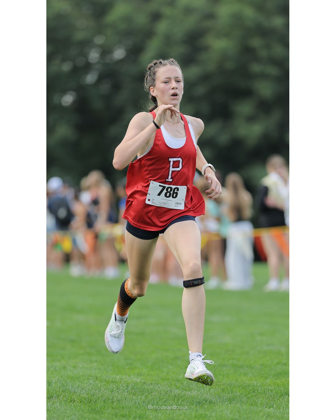 #786 Addyson Wilcox, Portsmouth High School, 4k Run - Girls (Leddy), P8, 17:13.85 - #786 Addyson Wilcox, Portsmouth High School, 4k Run - Girls (Leddy), P8, 17:13.85 - 2026 Injury Fund Carnival XC - Deerfield Park - Greenville, Rhode Island - September 05, 2026 File: ./dir-6-4k_Run-Girls-Leddy/260905-2026-injury-fund-xc-deerfield-park-1002-398A6094.jpg #786 Addyson Wilcox, Portsmouth High School, 4k Run - Girls (Leddy), P8, 17:13.85 - #786 Addyson Wilcox, Portsmouth High School, 4k Run - G…