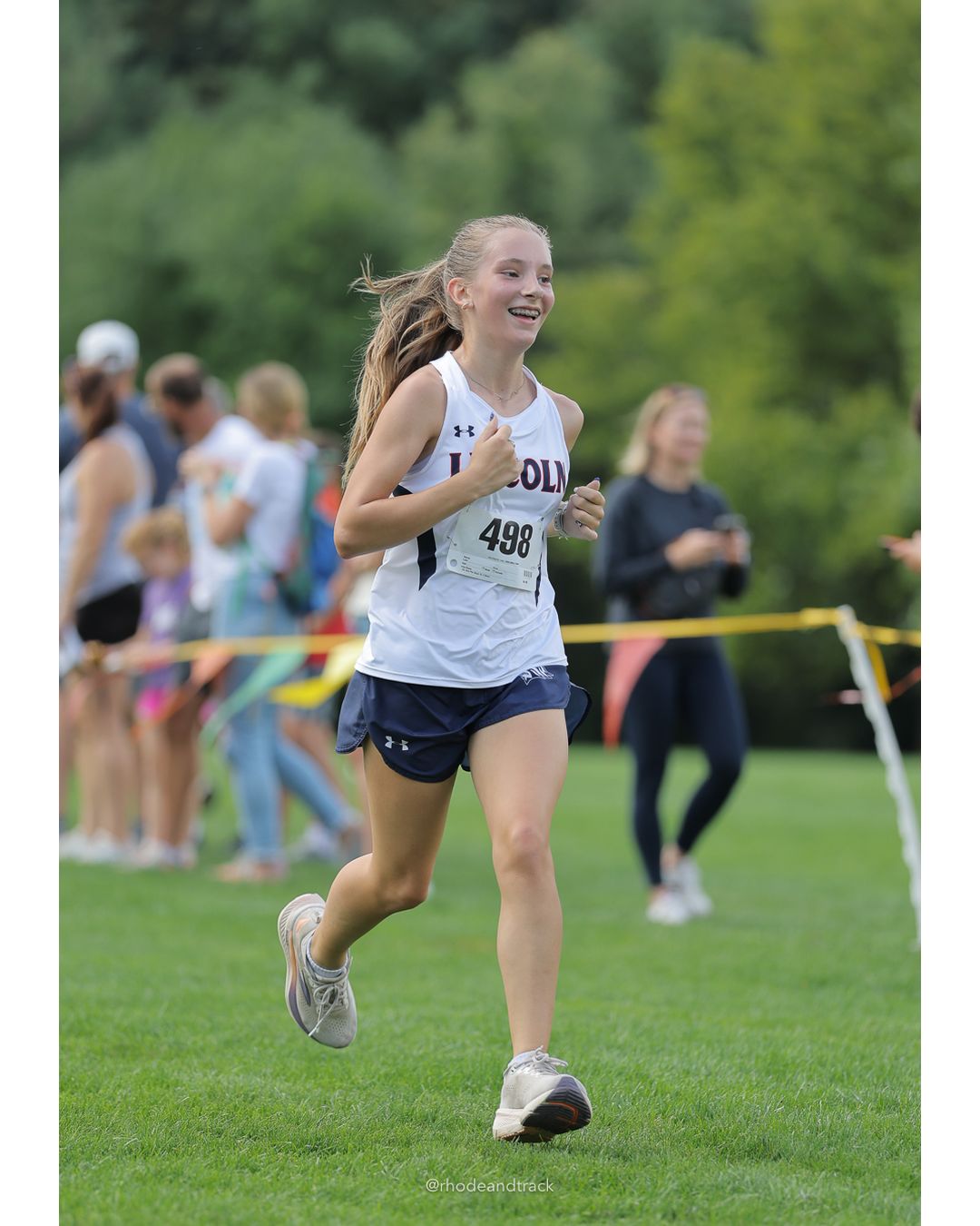 #498 Chloe Lyons, Lincoln High School, 4k Run - Girls (Leddy), P30, 20:06.60 - #498 Chloe Lyons, Lincoln High School, 4k Run - Girls (Leddy), P30, 20:06.60 - 2026 Injury Fund Carnival XC - Deerfield Park - Greenville, Rhode Island - September 05, 2026 File: ./dir-6-4k_Run-Girls-Leddy/260905-2026-injury-fund-xc-deerfield-park-1025-398A6466.jpg #498 Chloe Lyons, Lincoln High School, 4k Run - Girls (Leddy), P30, 20:06.60 - #498 Chloe Lyons, Lincoln High School, 4k Run - Girls (Leddy…