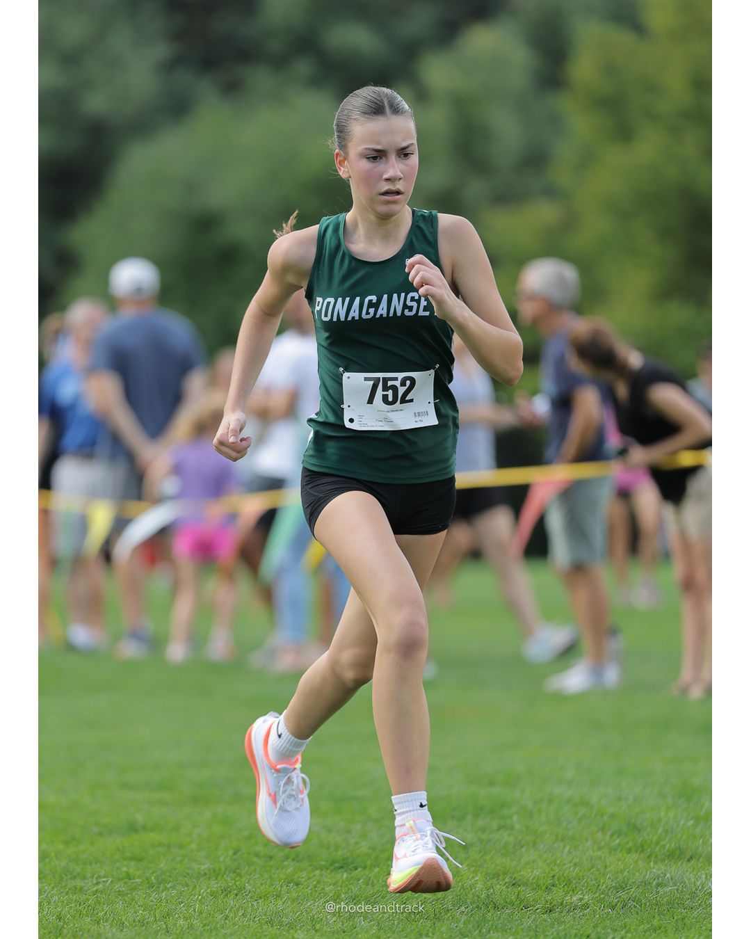 #752 Willow Jaeger, Ponaganset High School, 4k Run - Girls (Leddy), P36, 20:41.01 - #752 Willow Jaeger, Ponaganset High School, 4k Run - Girls (Leddy), P36, 20:41.01 - 2026 Injury Fund Carnival XC - Deerfield Park - Greenville, Rhode Island - September 05, 2026 File: ./dir-6-4k_Run-Girls-Leddy/260905-2026-injury-fund-xc-deerfield-park-1031-398A6582.jpg #752 Willow Jaeger, Ponaganset High School, 4k Run - Girls (Leddy), P36, 20:41.01 - #752 Willow Jaeger, Ponaganset High School, 4k Run - Gi…