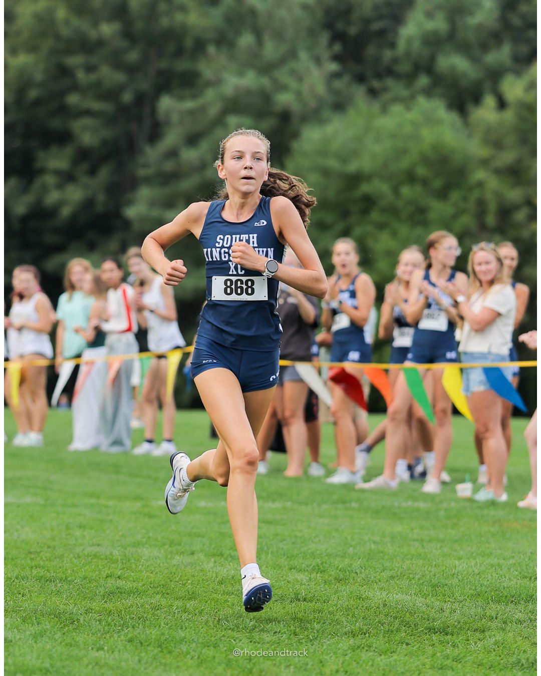#868 Emma Morrisey, South Kingstown High School, 4k Run - Girls (Leddy), P1, 14:58.63 - #868 Emma Morrisey, South Kingstown High School, 4k Run - Girls (Leddy), P1, 14:58.63 - 2026 Injury Fund Carnival XC - Deerfield Park - Greenville, Rhode Island - September 05, 2026 File: ./dir-6-4k_Run-Girls-Leddy/260905-2026-injury-fund-xc-deerfield-park-994-398A5923.jpg #868 Emma Morrisey, South Kingstown High School, 4k Run - Girls (Leddy), P1, 14:58.63 - #868 Emma Morrisey, South Kingstown High School, 4k…