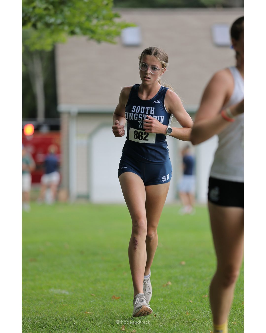 #862 Bria Bender, South Kingstown High School, 5k Run - Girls (Caswell), P7, 20:43.80 - #862 Bria Bender, South Kingstown High School, 5k Run - Girls (Caswell), P7, 20:43.80 - 2026 Injury Fund Carnival XC - Deerfield Park - Greenville, Rhode Island - September 05, 2026 File: ./dir-8-5k_Run-Girls-Caswell/260905-2026-injury-fund-xc-deerfield-park-1337-398A1323.jpg #862 Bria Bender, South Kingstown High School, 5k Run - Girls (Caswell), P7, 20:43.80 - #862 Bria Bender, South Kingstown High School, 5k R…