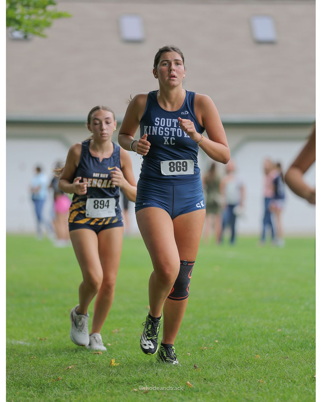 #869 Halle Titus, South Kingstown High School, 5k Run - Girls (Caswell), P50, 28:55.66; #894 Mackenzie Bradley, La Salle Academy, 5k Run - Girls (Caswell), P47, 28:25.48 - #894 Mackenzie Bradley, La Salle Academy, 5k Run - Girls (Caswell), P47, 28:25.48 - 2026 Injury Fund Carnival XC - Deerfield Park - Greenville, Rhode Island - September 05, 2026 File: ./dir-8-5k_Run-Girls-Caswell/260905-2026-injury-fund-xc-deerfield-park-1376-398A1967.jpg #869 Halle Titus, South Kingstown High School, 5k Run - Girls (Caswell), P50, 28:55.66; #894 Mackenzie Bradley, La Salle Academy, 5k Run -…
