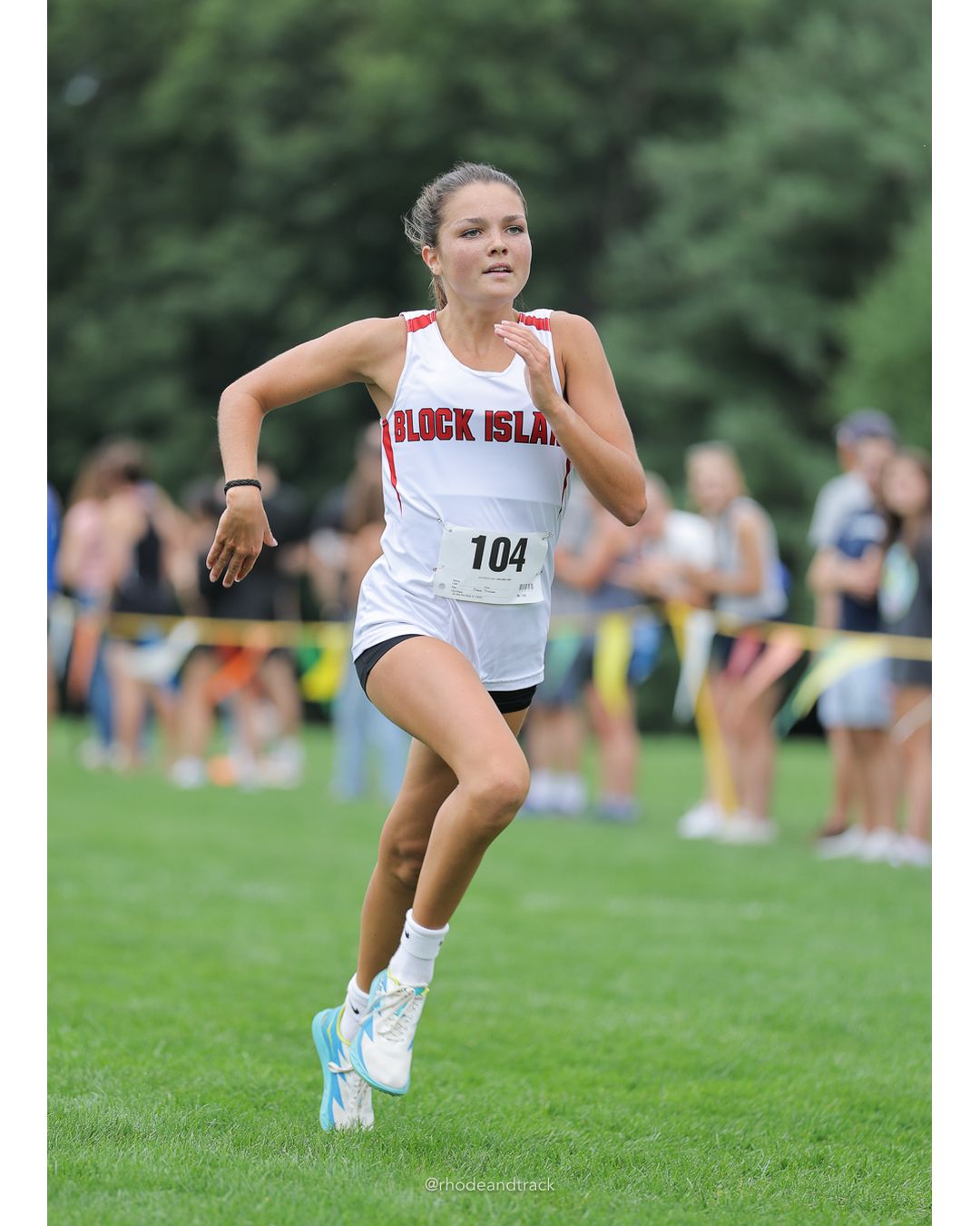 #104 Keira Closter, Block Island High School, 5k Run - Girls (Caswell), P3, 19:15.65 - #104 Keira Closter, Block Island High School, 5k Run - Girls (Caswell), P3, 19:15.65 - 2026 Injury Fund Carnival XC - Deerfield Park - Greenville, Rhode Island - September 05, 2026 File: ./dir-8-5k_Run-Girls-Caswell/260905-2026-injury-fund-xc-deerfield-park-1392-398A2270.jpg #104 Keira Closter, Block Island High School, 5k Run - Girls (Caswell), P3, 19:15.65 - #104 Keira Closter, Block Island High School, 5k Run…