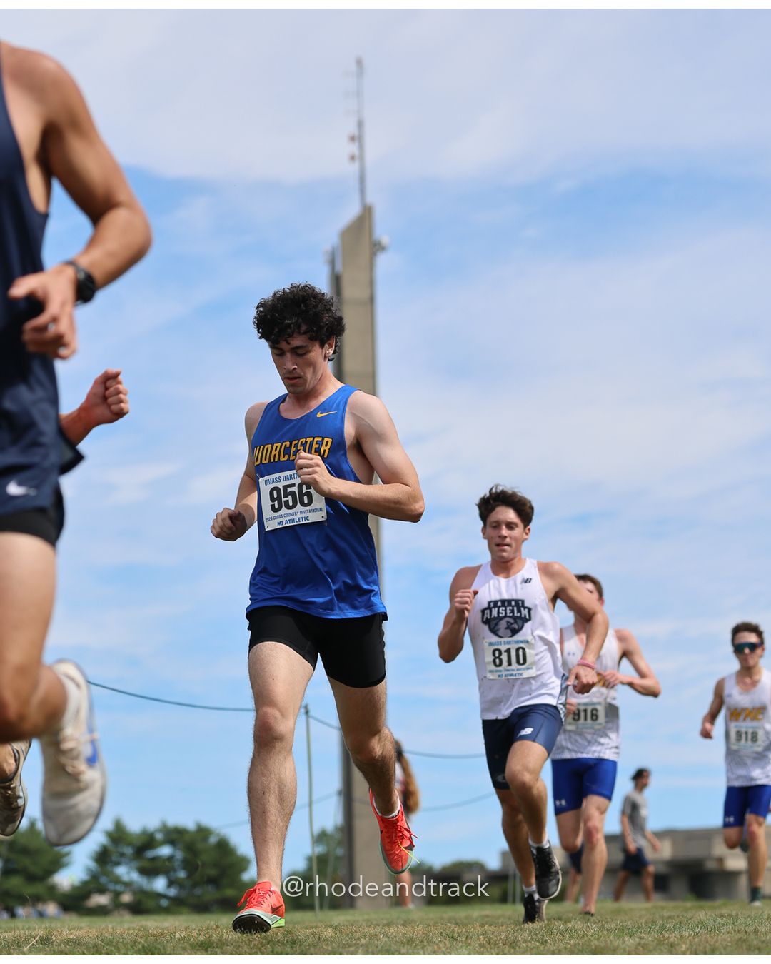 #956 Lincoln Schiller, Worcester State, 8k Run - Men (Gold-35:cap), P169, 28:20.44; #810 Luke Manzi, St. Anselm, 8k Run - Men (Gold-35:cap), P175, 28:32.33 - 2026 UMass Dartmouth XC Invitational - UMass Dartmouth - Dartmouth, Massachusetts - September 19, 2026 File: ./260919-2026-UMass-Dartmouth-XC-Invitational-206-398A7226.jpg #956 Lincoln Schiller, Worcester State, 8k Run - Men (Gold-35:cap), P169, 28:20.44; #810 Luke Manzi, St. Anselm, 8k Run - Men (Gold-35:cap)…