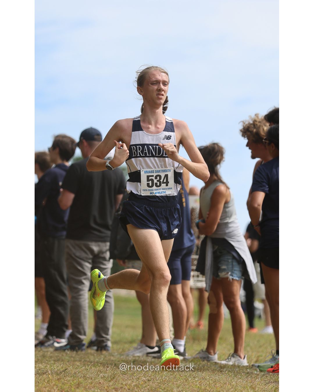 #534 Avery Innis, Brandeis, 8k Run - Men (Gold-35:cap), P58, 26:01.26 - 2026 UMass Dartmouth XC Invitational - UMass Dartmouth - Dartmouth, Massachusetts - September 19, 2026 File: ./260919-2026-UMass-Dartmouth-XC-Invitational-273-398A8731.jpg #534 Avery Innis, Brandeis, 8k Run - Men (Gold-35:cap), P58, 26:01.26 - 2026 UMass Dartmouth XC Invitational - UMass Dartmouth - Dartmouth,…