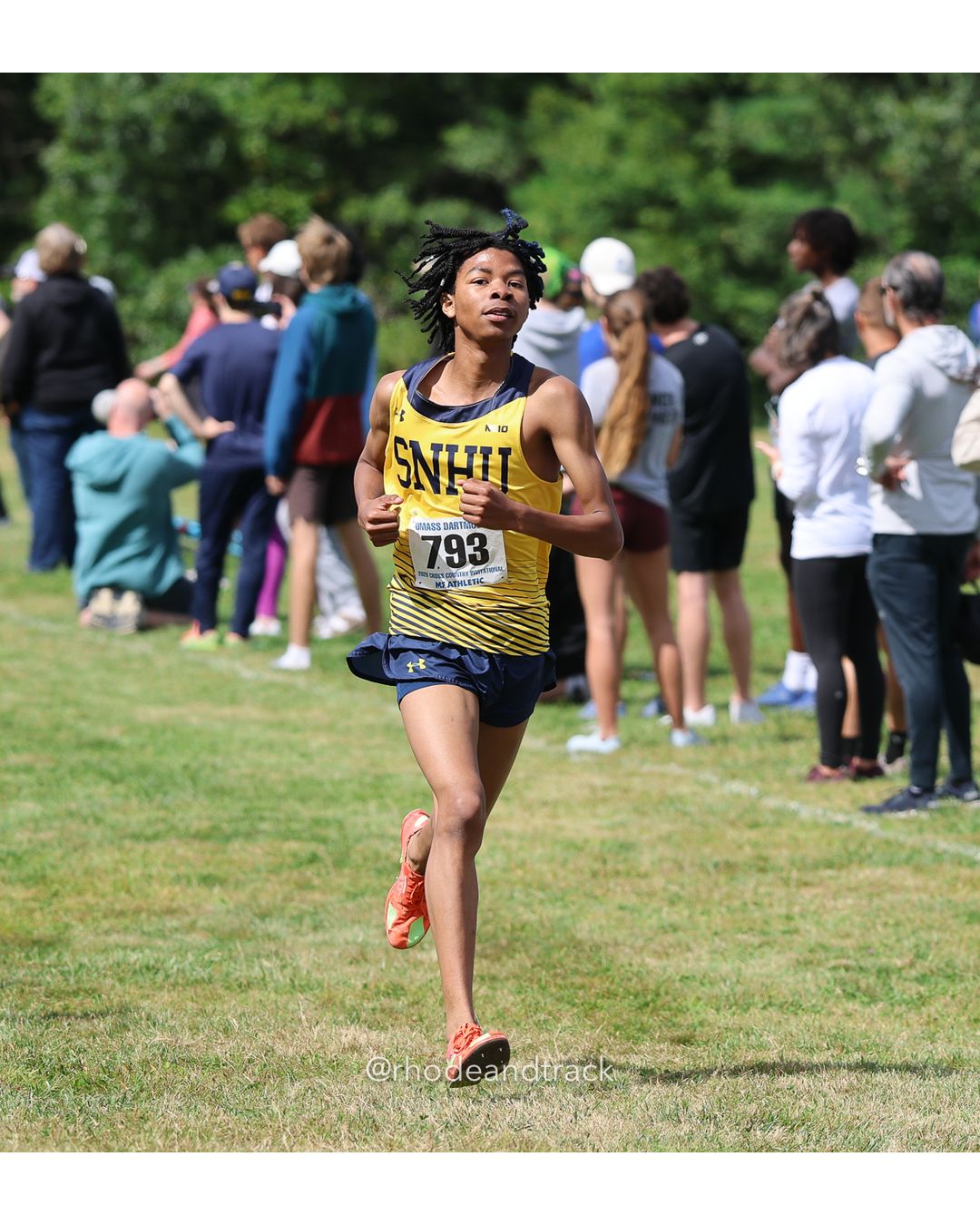 #793 Ross Wallace, SNHU, 8k Run - Men (Gold-35:cap), P18, 25:11.00 - 2026 UMass Dartmouth XC Invitational - UMass Dartmouth - Dartmouth, Massachusetts - September 19, 2026 File: ./260919-2026-UMass-Dartmouth-XC-Invitational-39-398A4270.jpg #793 Ross Wallace, SNHU, 8k Run - Men (Gold-35:cap), P18, 25:11.00 - 2026 UMass Dartmouth XC Invitational - UMass Dartmouth - Dartmouth, Ma…