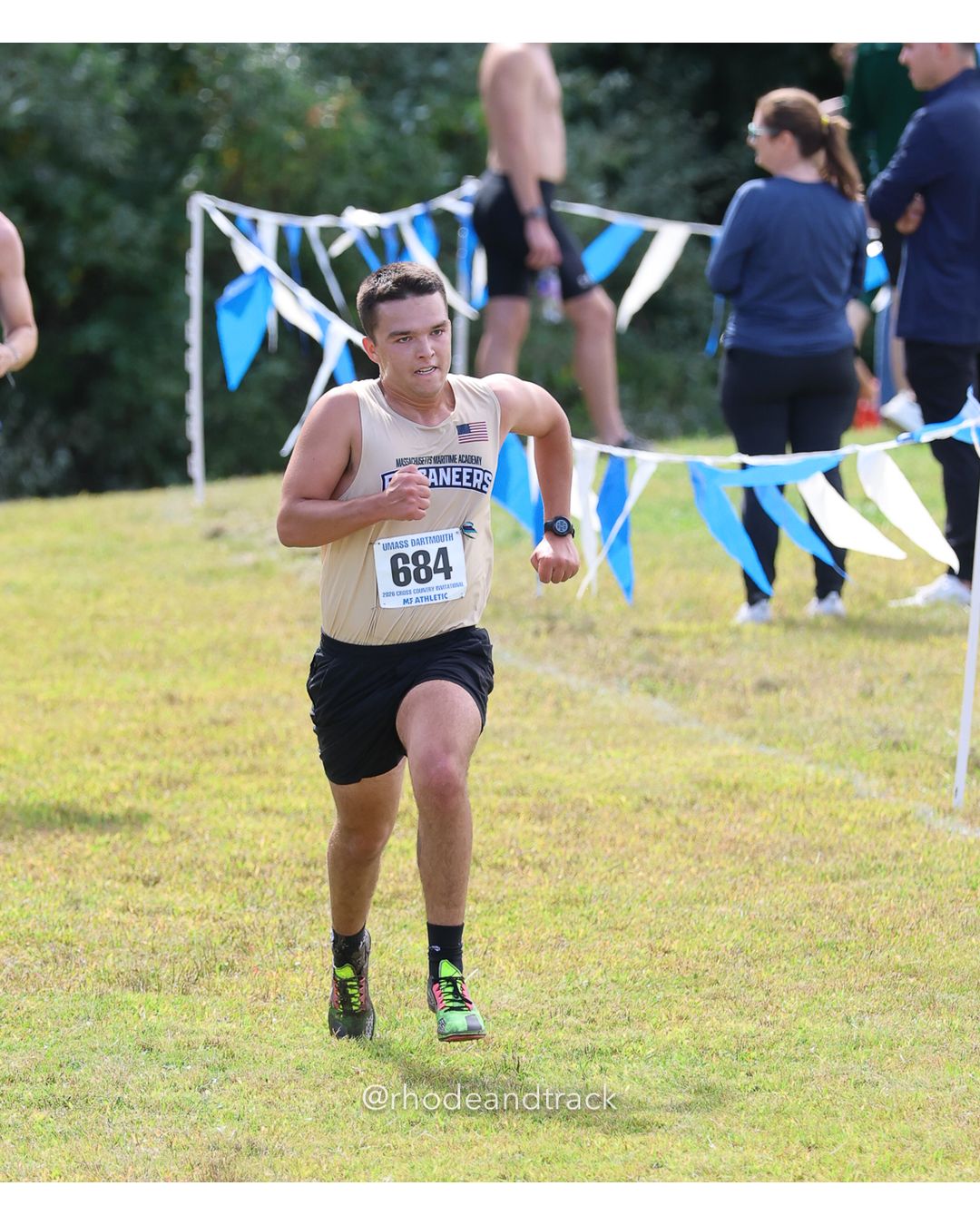 #684 Cooper Ogden, Mass. Maritime, 8k Run - Men (Gold-35:cap), P215, 30:47.37 - 2026 UMass Dartmouth XC Invitational - UMass Dartmouth - Dartmouth, Massachusetts - September 19, 2026 File: ./260919-2026-UMass-Dartmouth-XC-Invitational-515-398A3474.jpg #684 Cooper Ogden, Mass. Maritime, 8k Run - Men (Gold-35:cap), P215, 30:47.37 - 2026 UMass Dartmouth XC Invitational - UMass Dartmouth - Da…